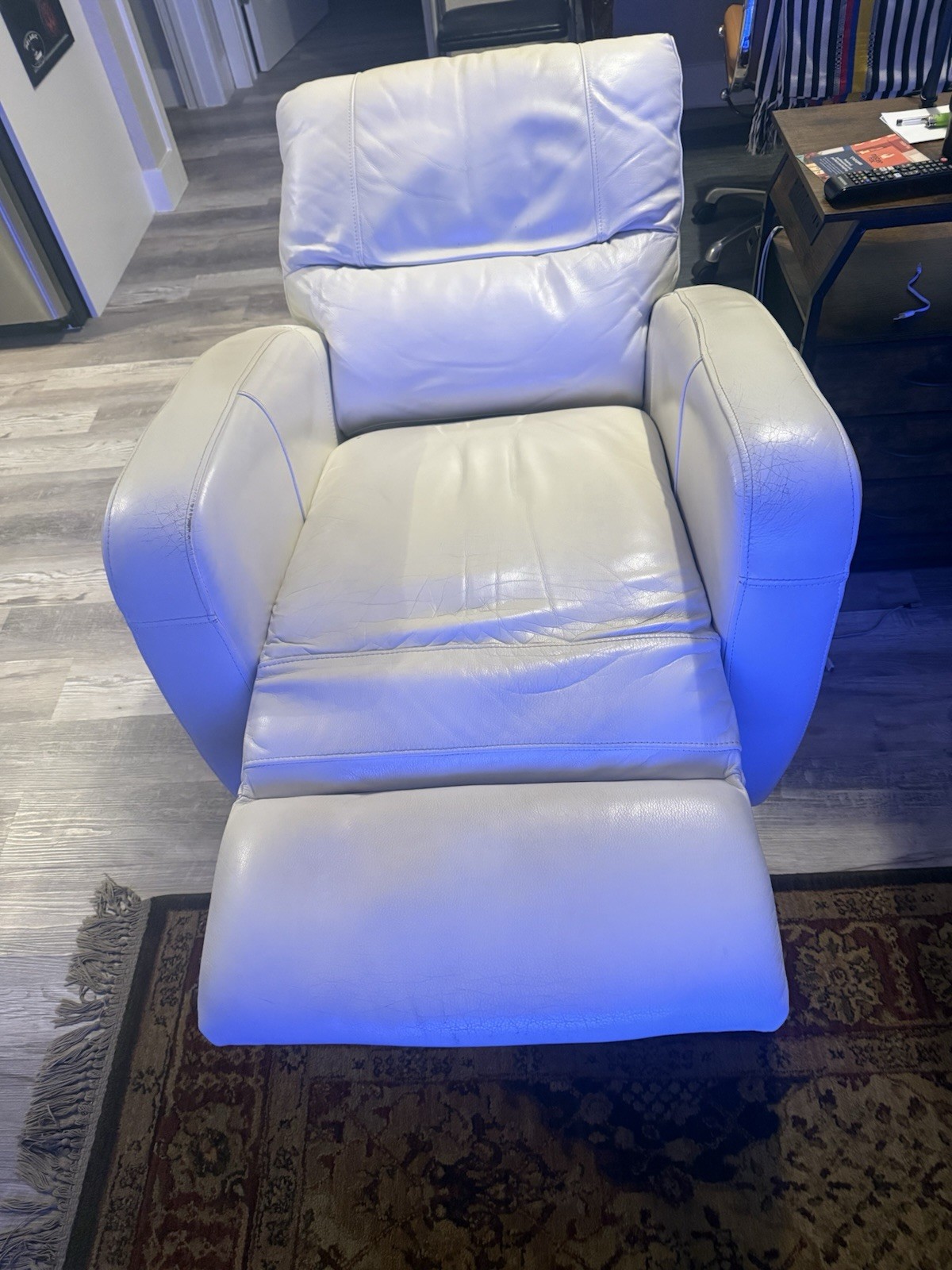Leather Accent Chair white Solid for Living Room Indoor Adults