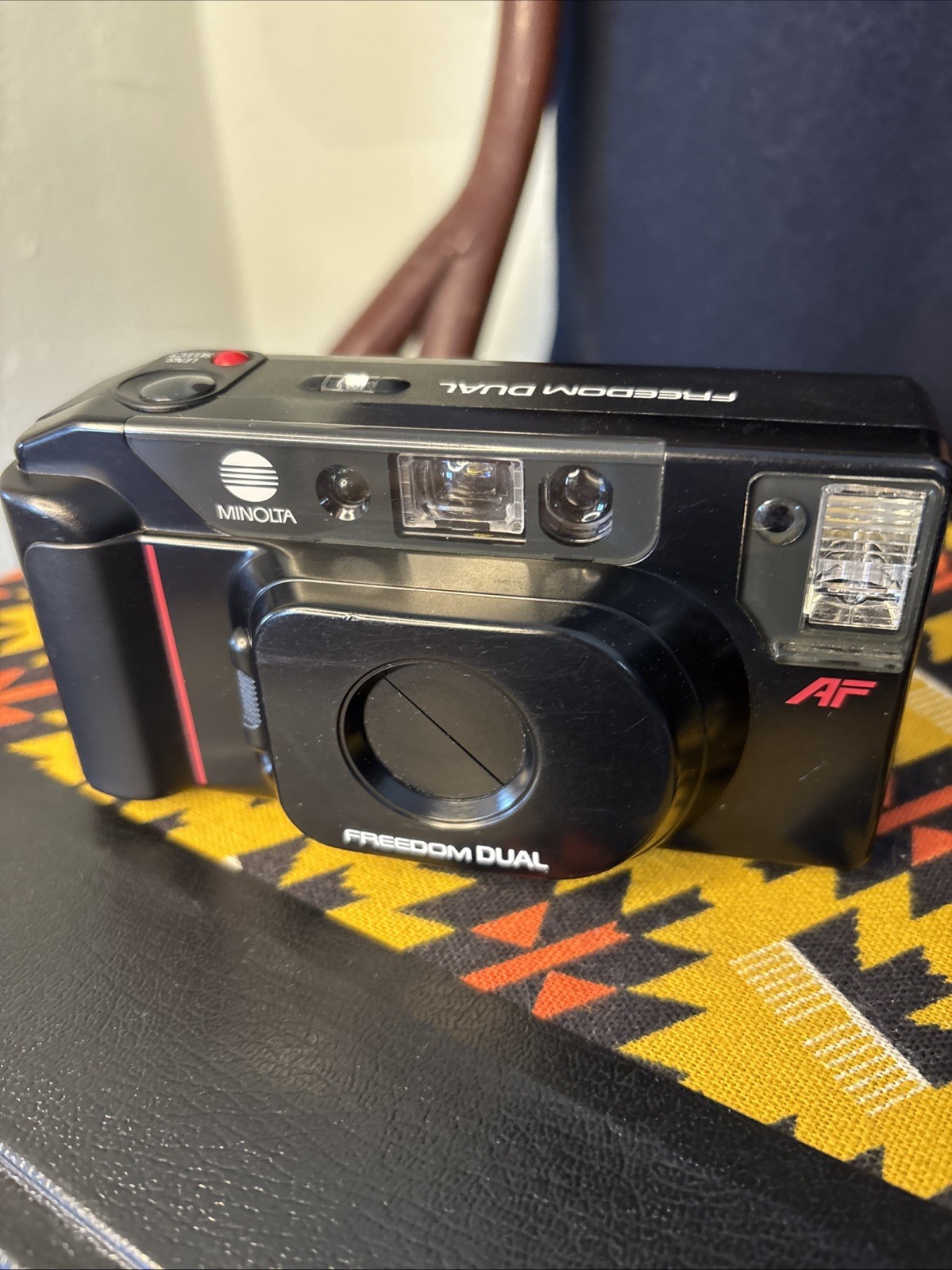 VTG Minolta Freedom Dual Film Camera AF Point & Shoot 35mm. Nice! Tested Zoom