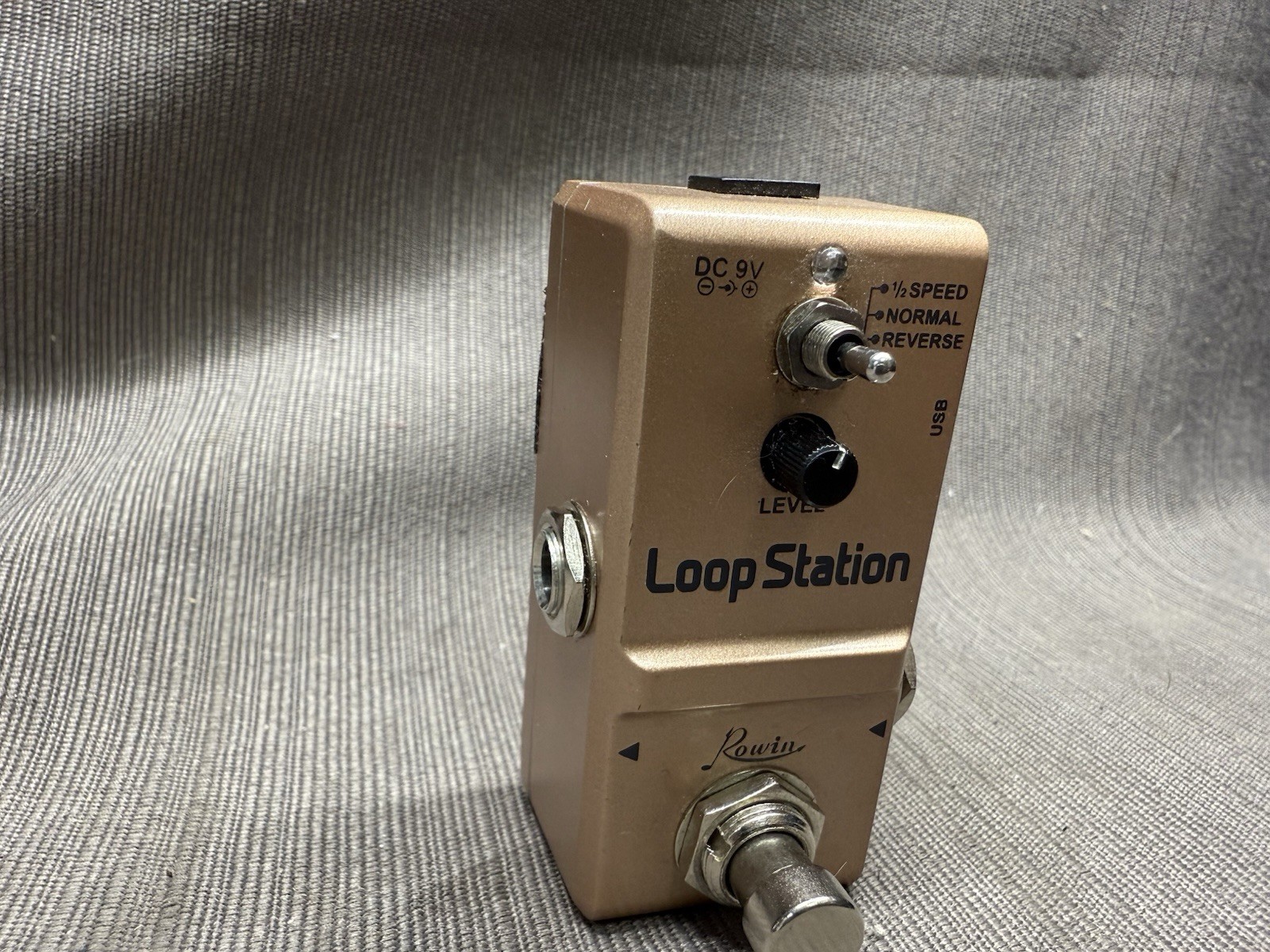 Rowin Loop Station Guitar Effect Pedal