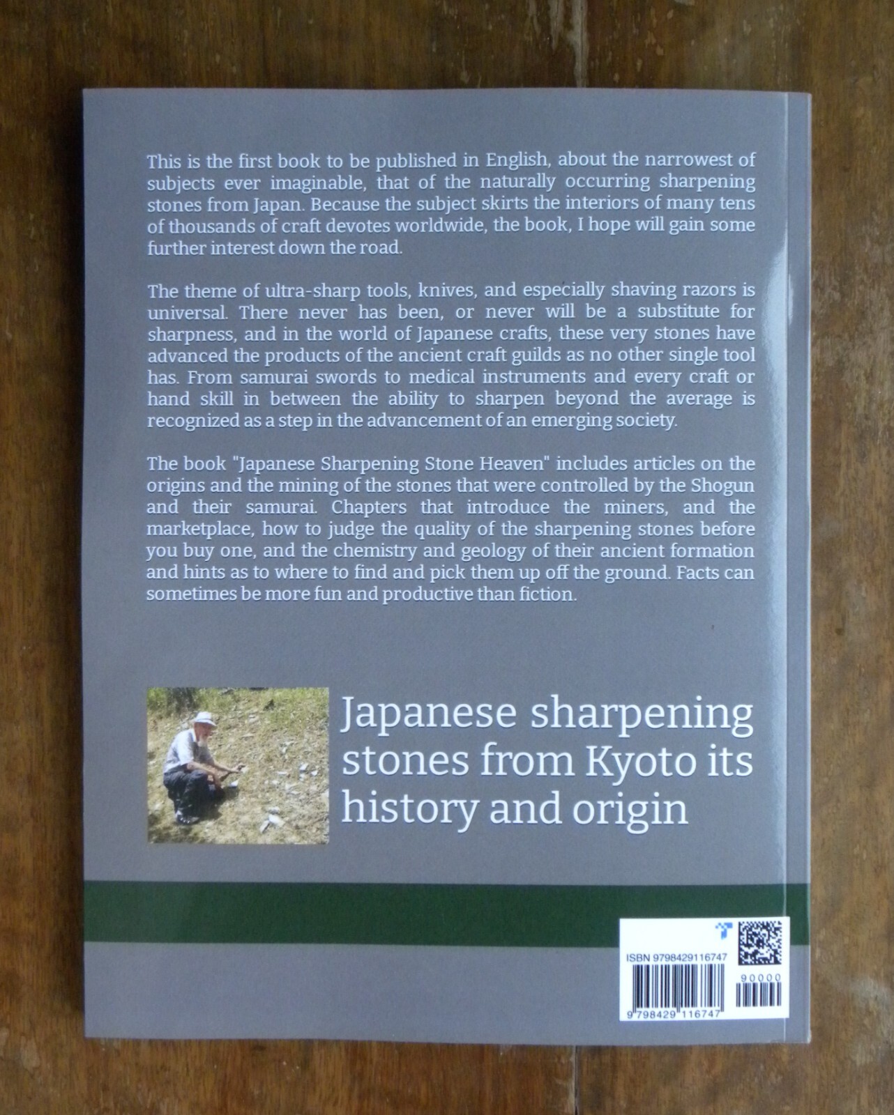 JAPANESE SHARPENING STONE HEAVEN Book 300+photos, 188pages Signed by Author