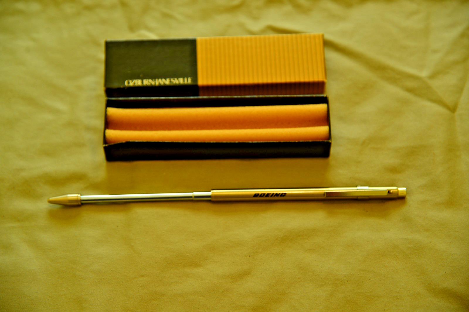 Boeing Pen Pointer Silver / Gold Tone Pen w/Gift Box