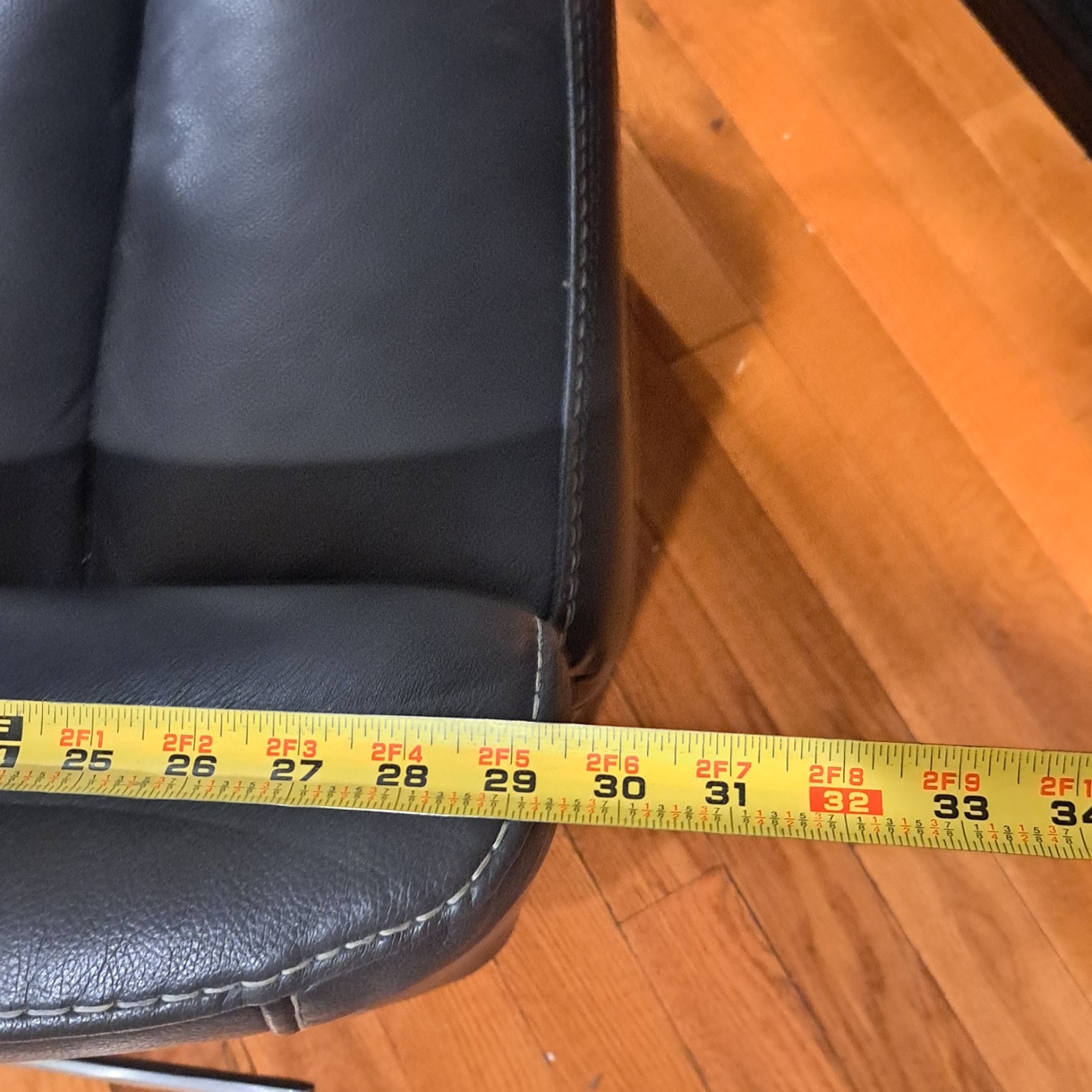 PICKUP: Timberland Leather Recliner – Excellent 🛋️✨
