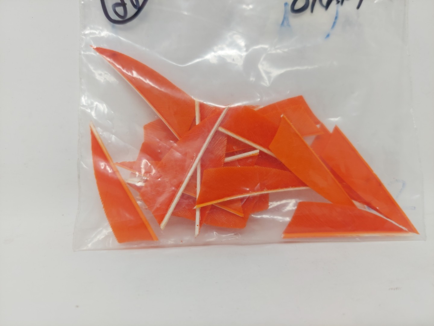 22 Count Archery Arrow Feathers 2" Left Wing: Rayzr Orange