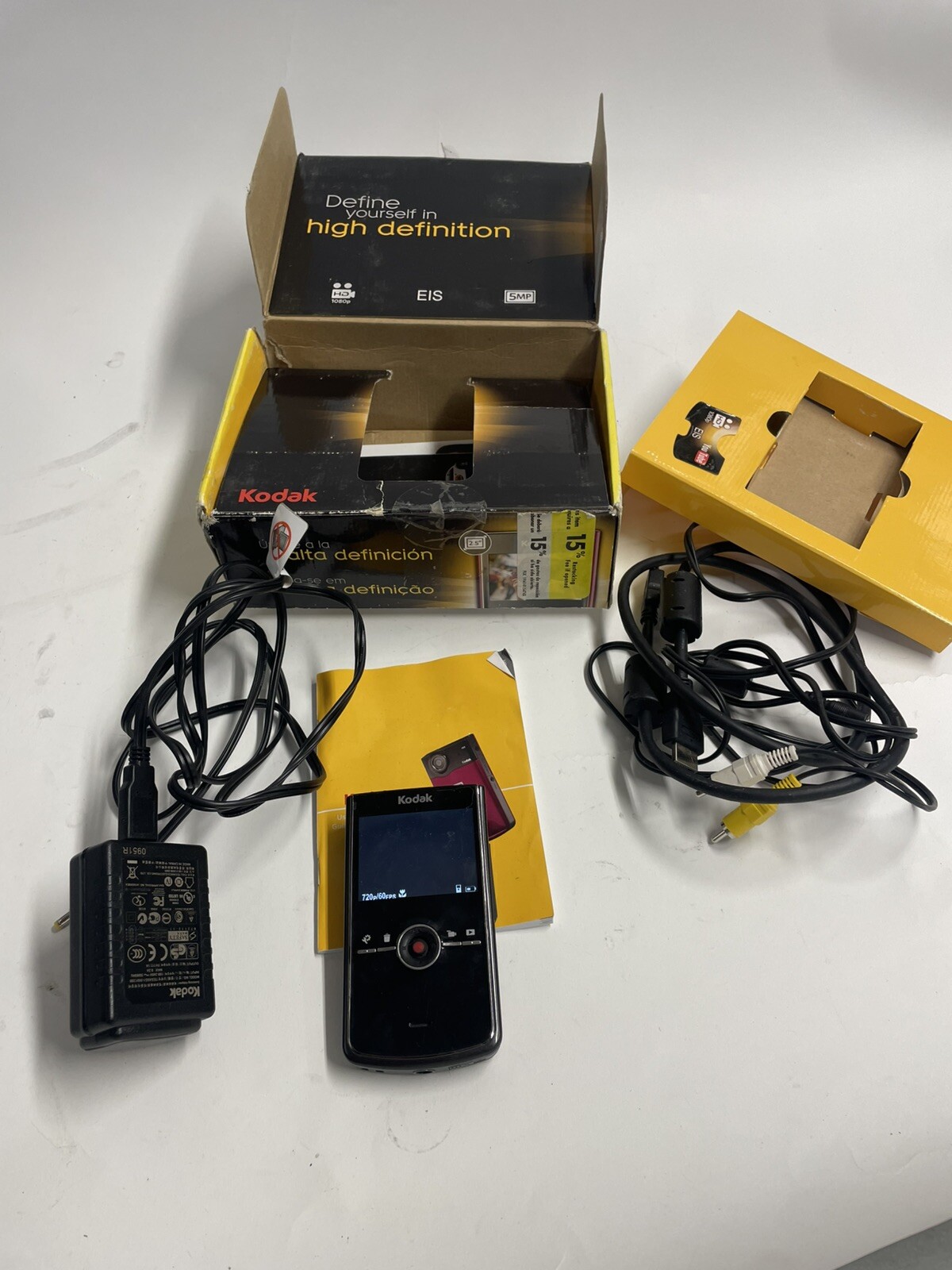 Kodak PLAYTOUCH (32 GB) High Definition Camcorder Tested Working 0511-01M