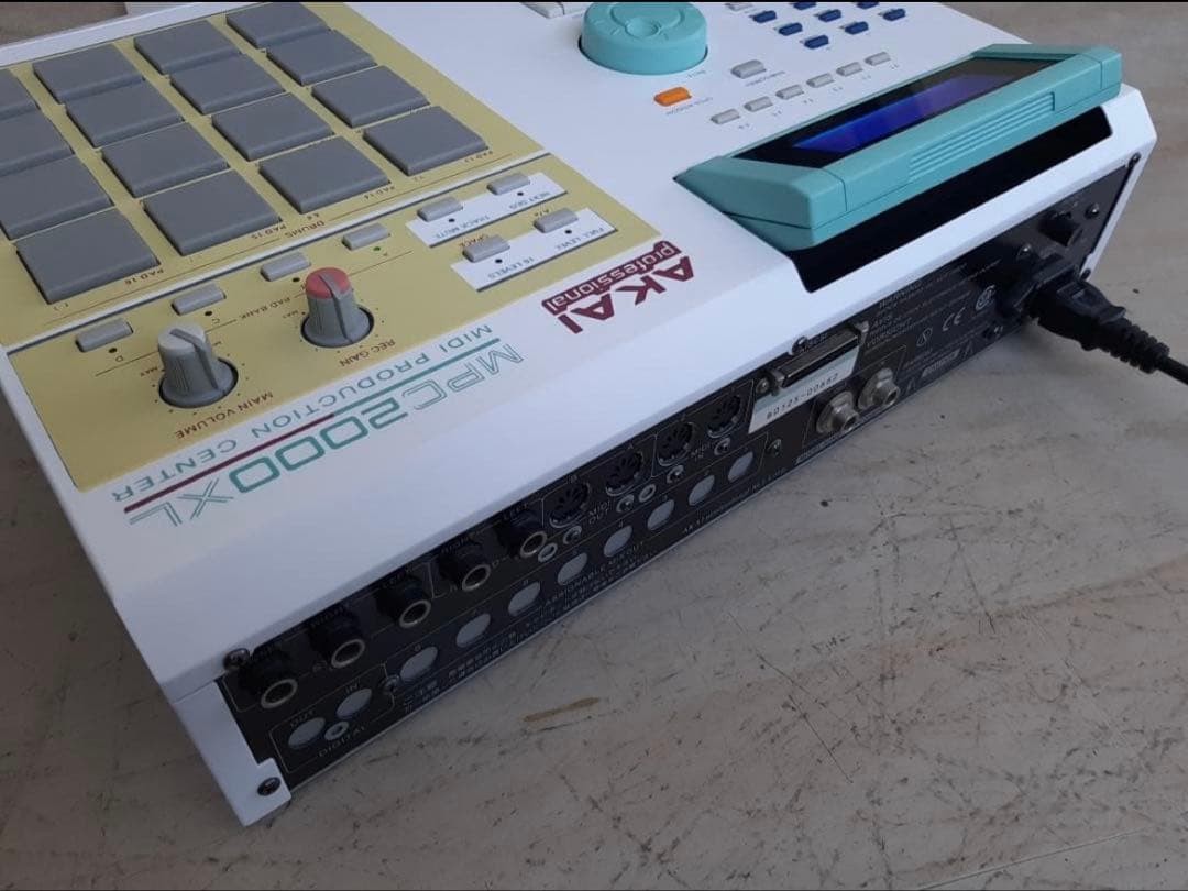 Akai MPC 2000XL Custom Pop Color Mint Drum Machine Sampler Serviced Max RAM CF