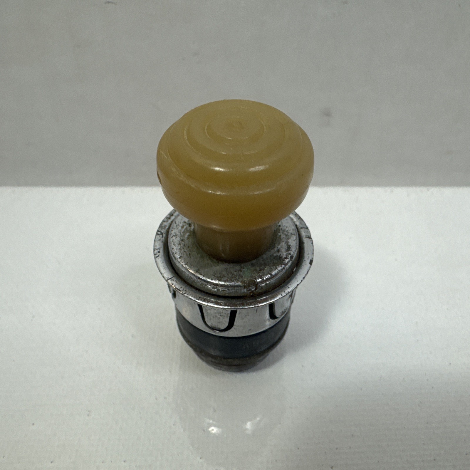 Vintage Casco 6V 6-8V Amber Knob Cigarette Lighter Element Car Truck Dashboard