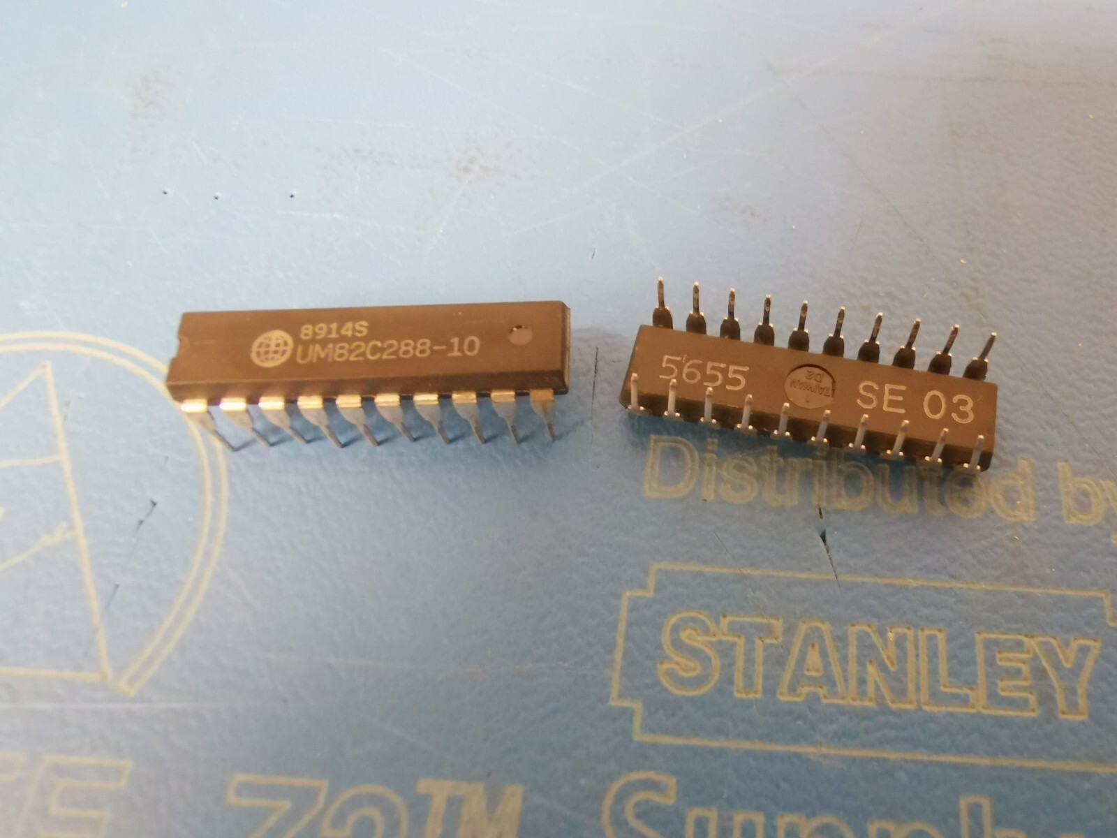 ( 3 PCS)  UM82C288-10 DIP-20 IC Integrated circuit UMC Mfgr.