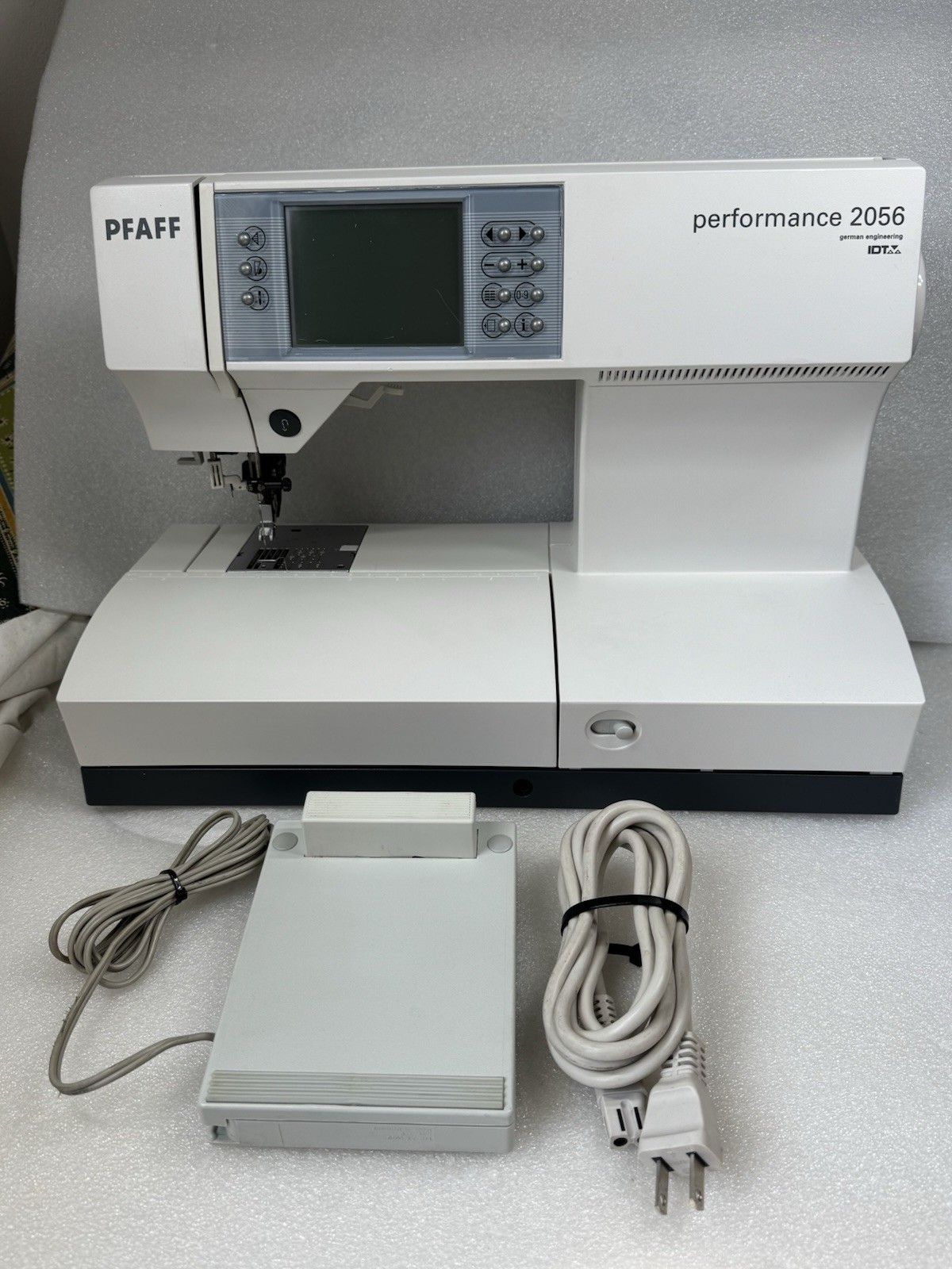 PFAFF Performance 2056 Sewing Machine Tested Working Storage Case