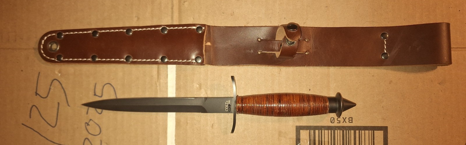 Colt CT280 Fighting Knife V-42 Devils Brigade Dagger
