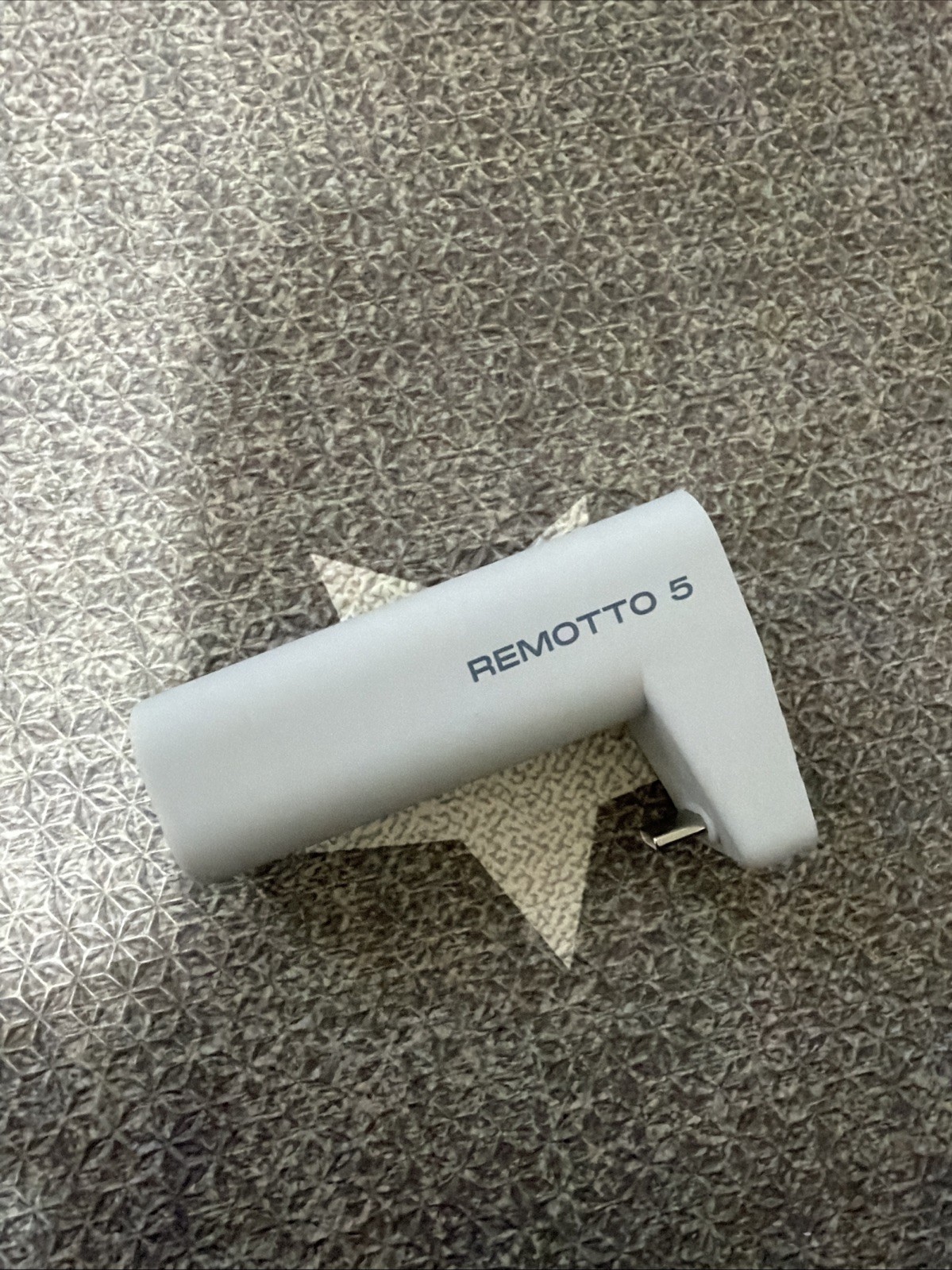 Remotto 5 Wireless Charger for PS5 Controller, Portable Battery for DualSense