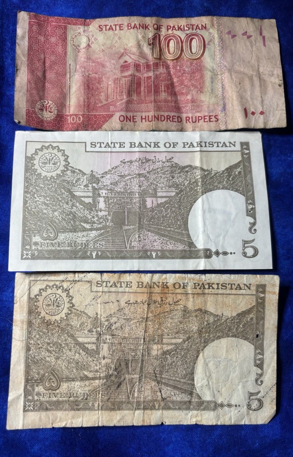 Pakistan 5 & 100 Rupees