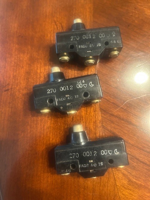 ROBERTSHAW ACRO SWITCH 270-0012-00  3 PCS