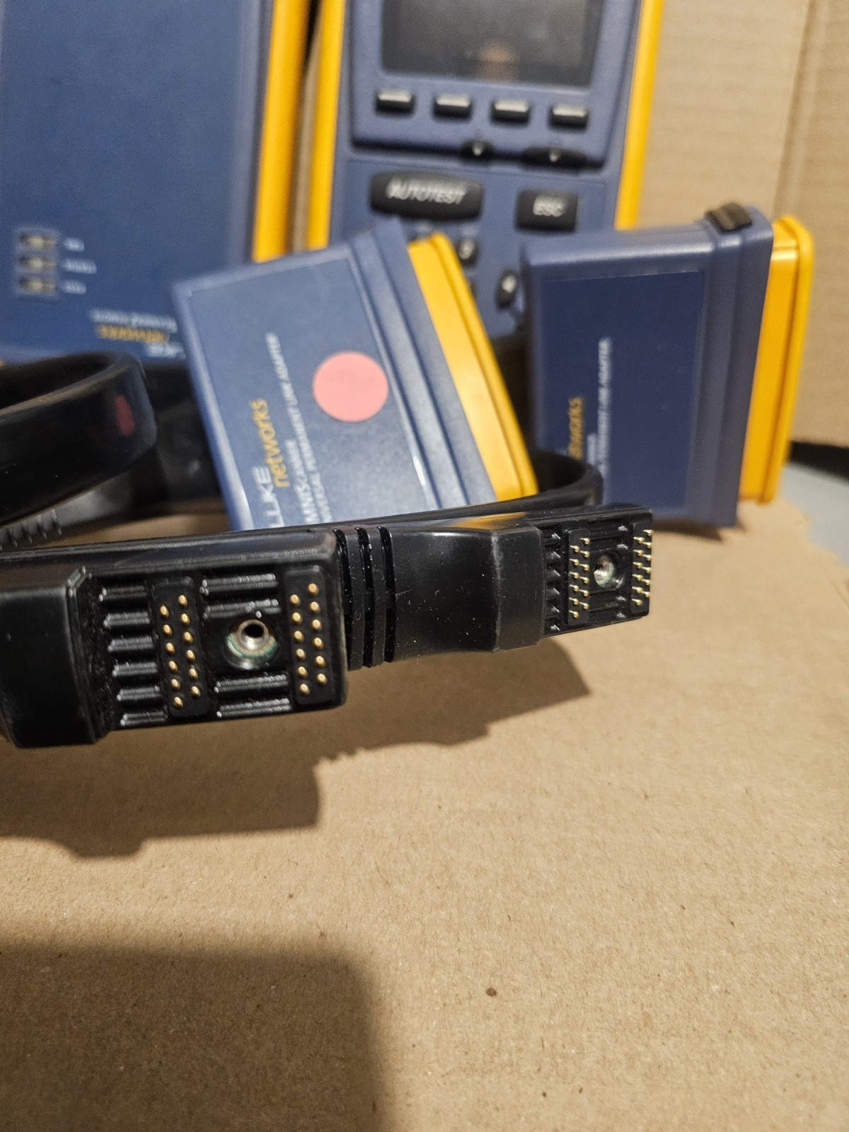 Fluke Networks OMNIScanner 2 Cat5 Cat5e Cat6 Certifier Tester Cable Analyzer V