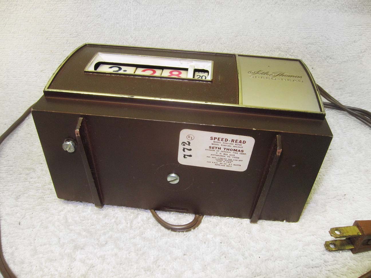 KITCHY Vintage 1960's Seth Thomas SPEED-READ Model E039 Digital Clock. Works!