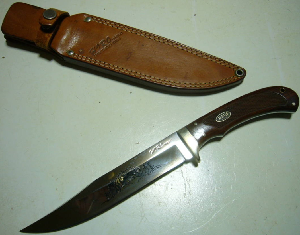 Hiro Sportsmen’s Knife Seki Japan with Sheath Bear Logo Vintage