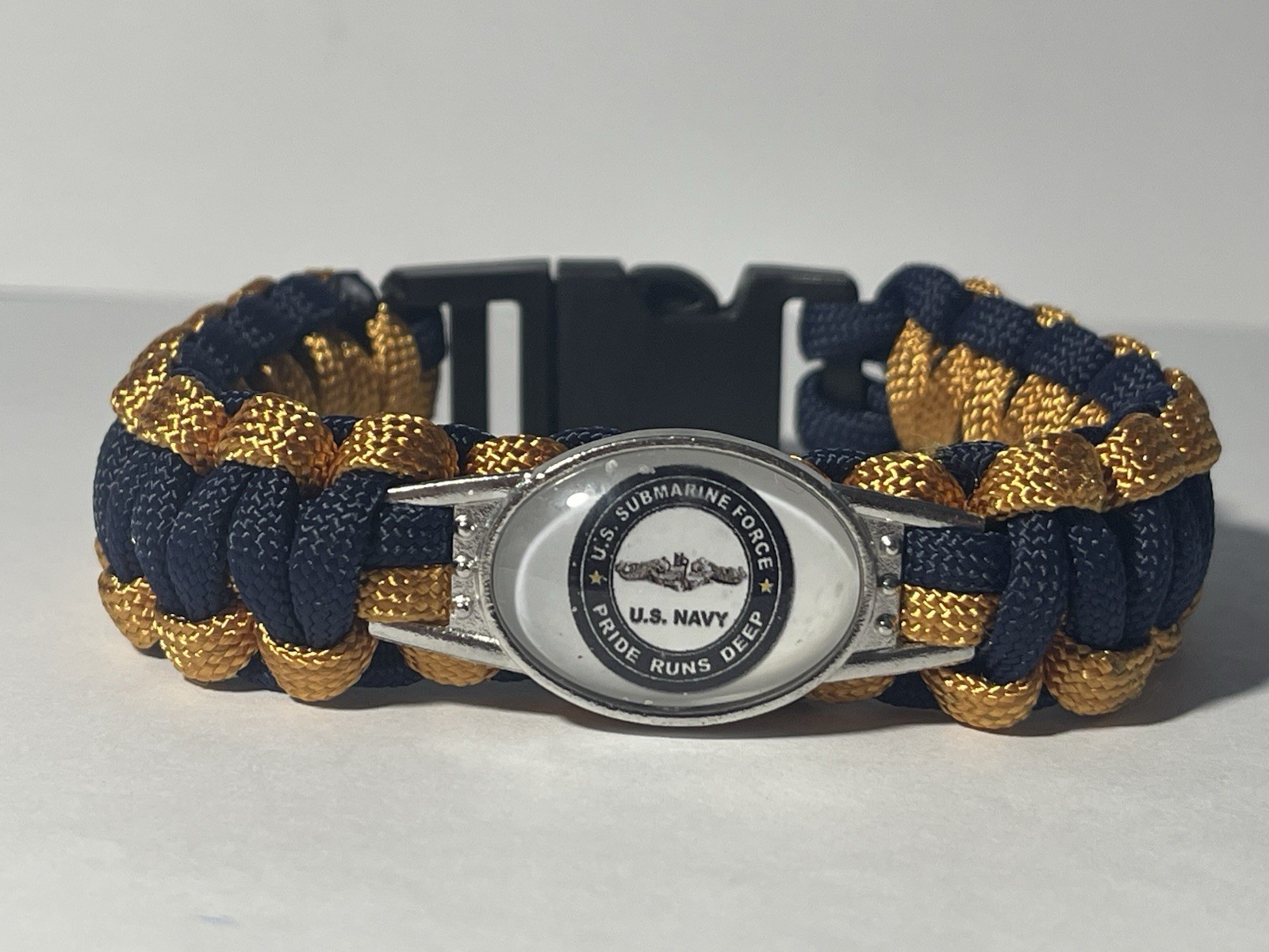 U.S. Submarine Force U.S. Navy "Pride Runs Deep" Paracord Bracelet NEW