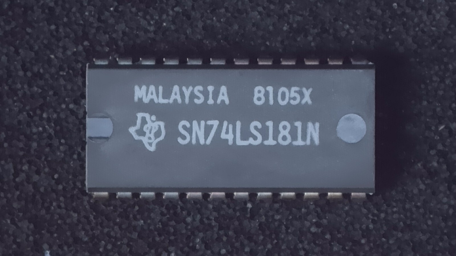 Texas Instruments SN74LS181N Arithmetic Logic Unit 4-Bit DIP24 - New