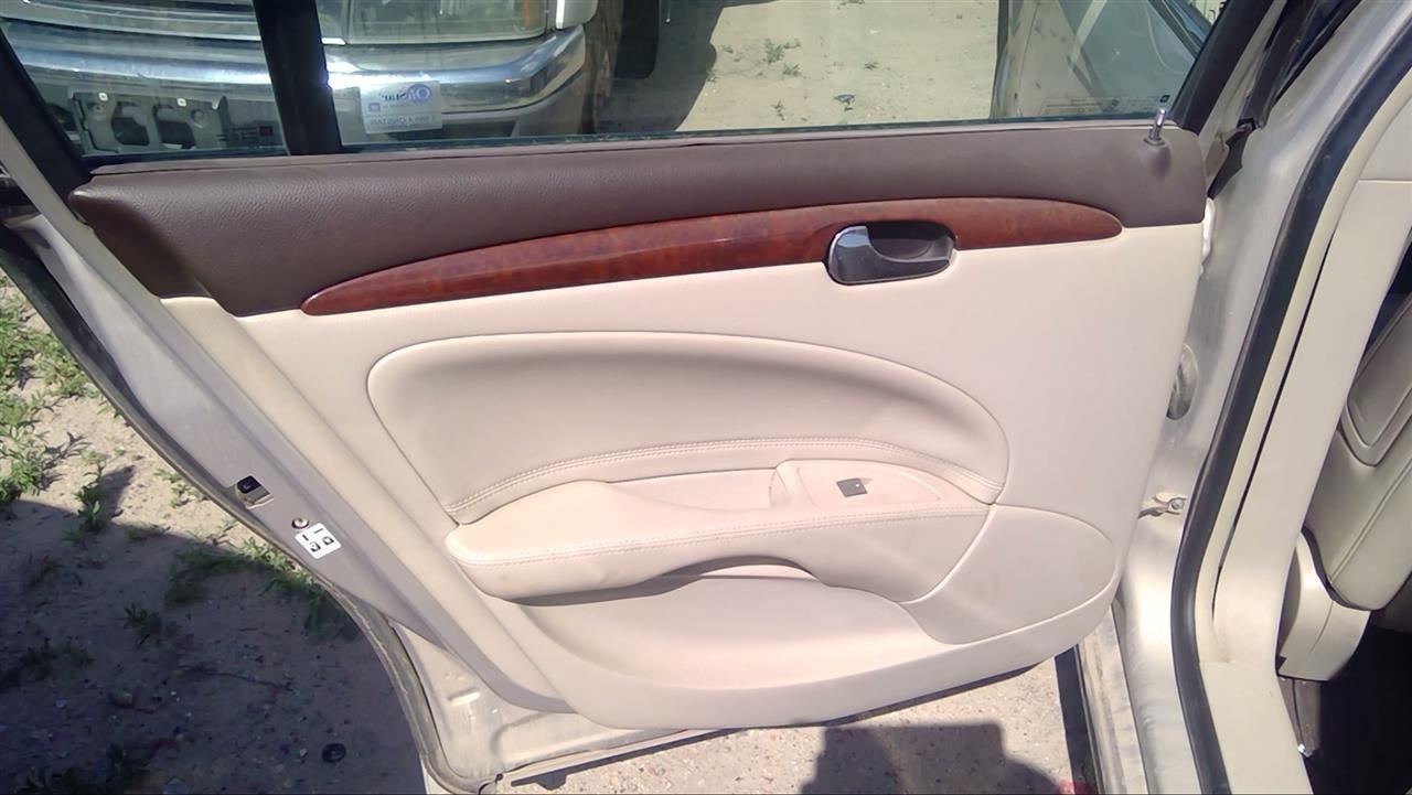 Audio Equipment Radio AM-FM-CD-MP3 Opt US8 Fits 06 LUCERNE 931515