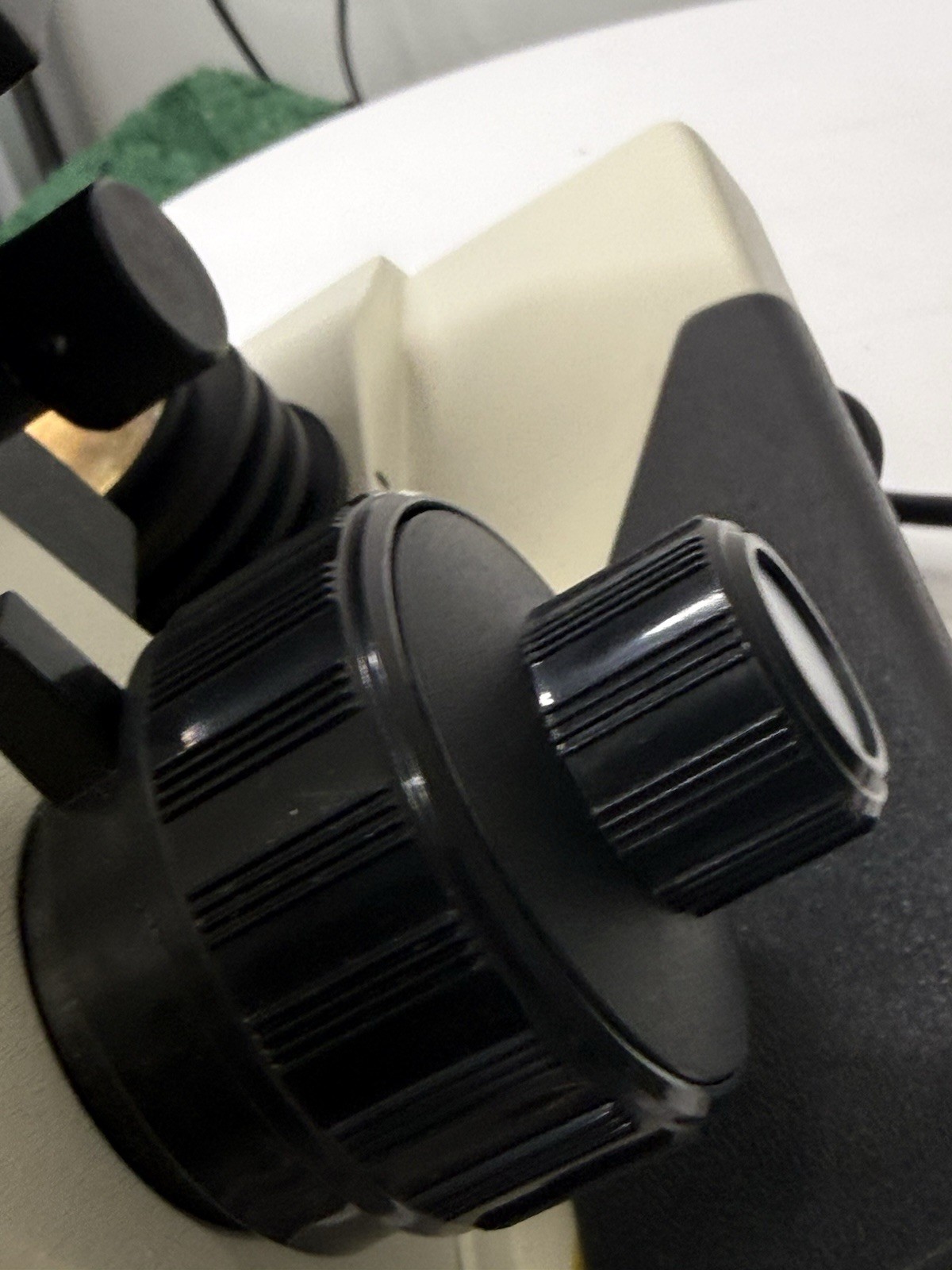 Eagle CMP240 Microscope - Compound Biological