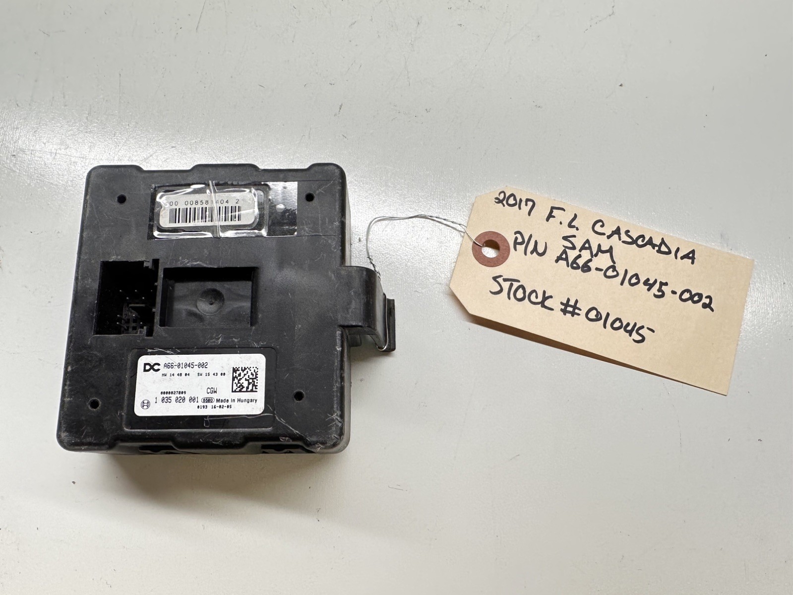 2017 Freightliner Cascadia CGW Gateway Module ECU A66-01045-002 P3 MUX 2020 2021