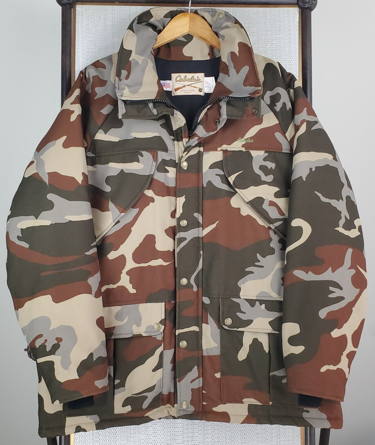 CABELAS Rare Made in USA Size Large GoreTex Winter Camo Insulated Hunting Jacket