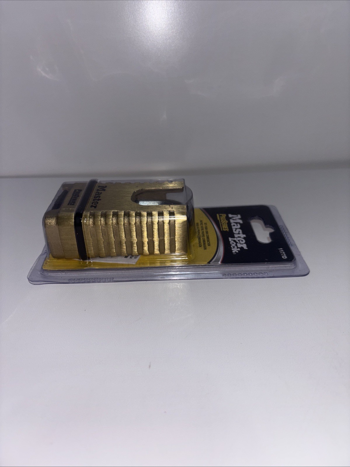 Combination Padlock: High Security, MASTER LOCK, Boron, Brass, Gold,