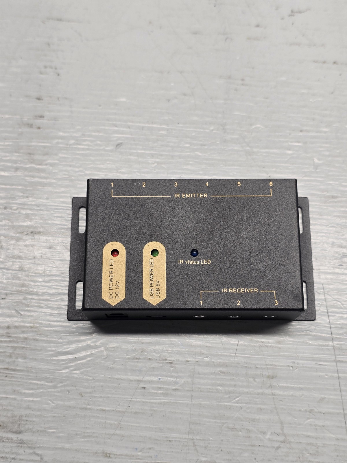 IR Emitter Receiver Distribution Block Black 3 In 6 Out IR Repeater Hub Unit
