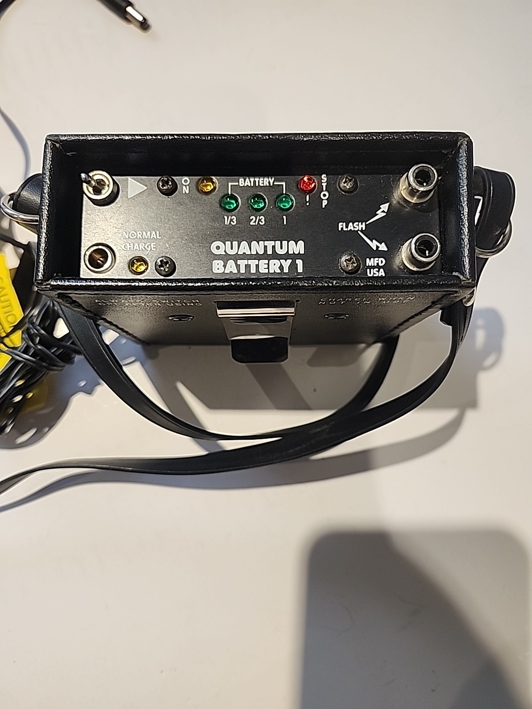 Quantum Instruments Quantum Battery 1 - untested With Charger