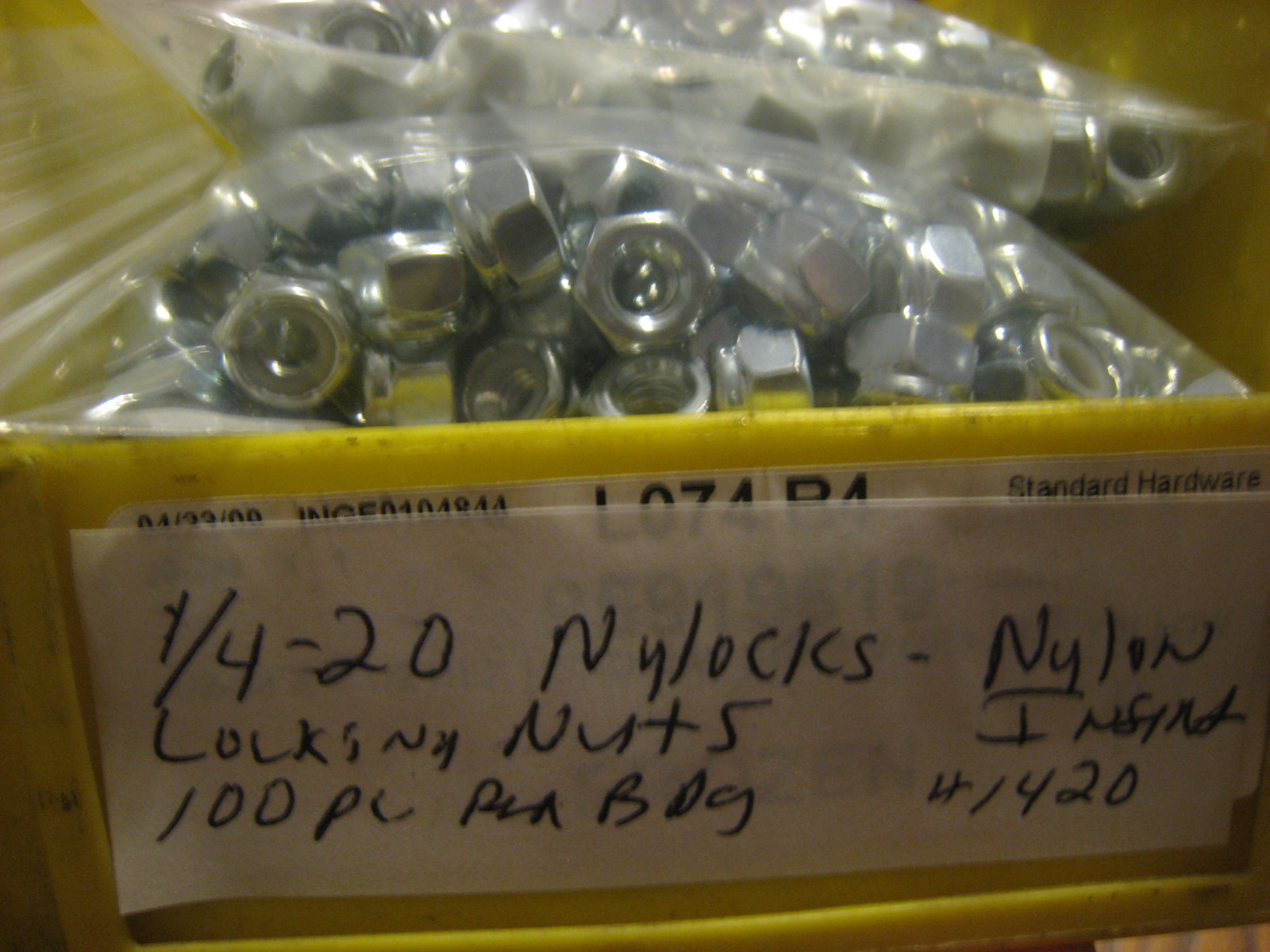Nylocks Locking Locknuts sz  1/4 -20  Lot of 100