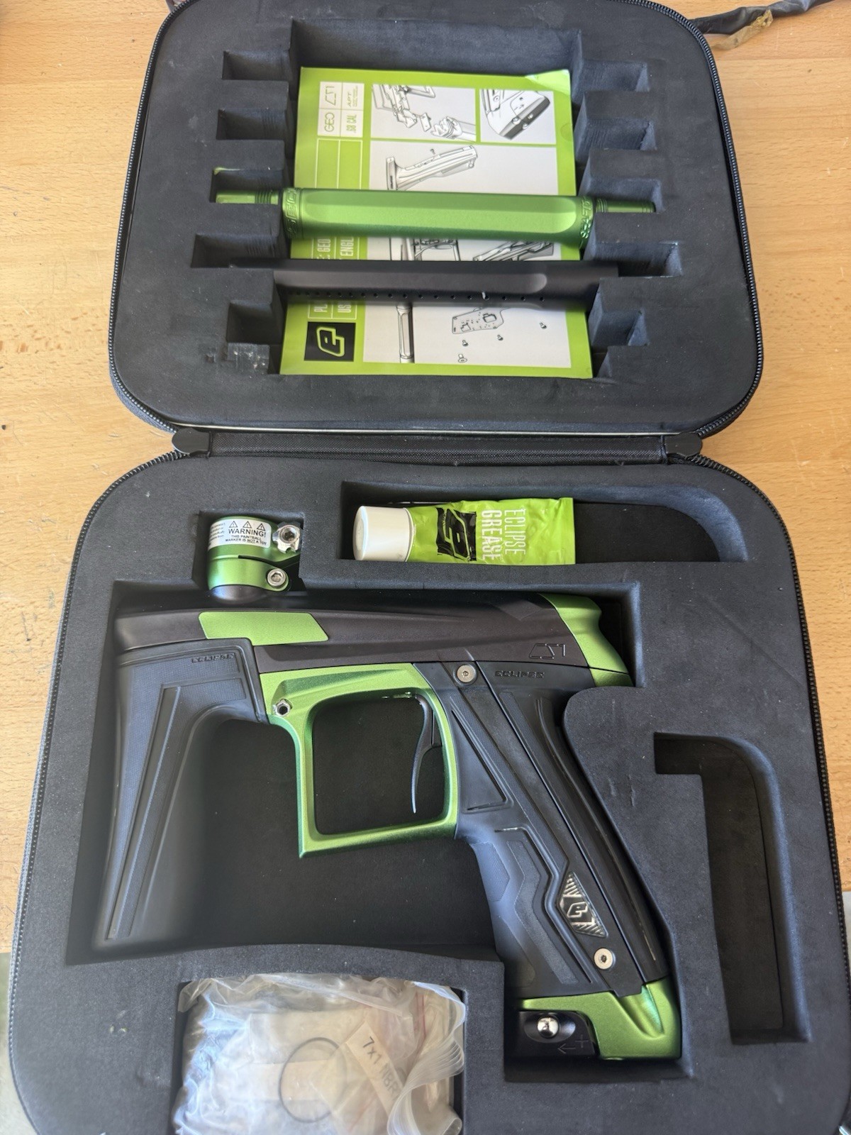 Planet Eclipse CS1 Electronic Paintball Marker NXL Ramping Black/Green w/ Case