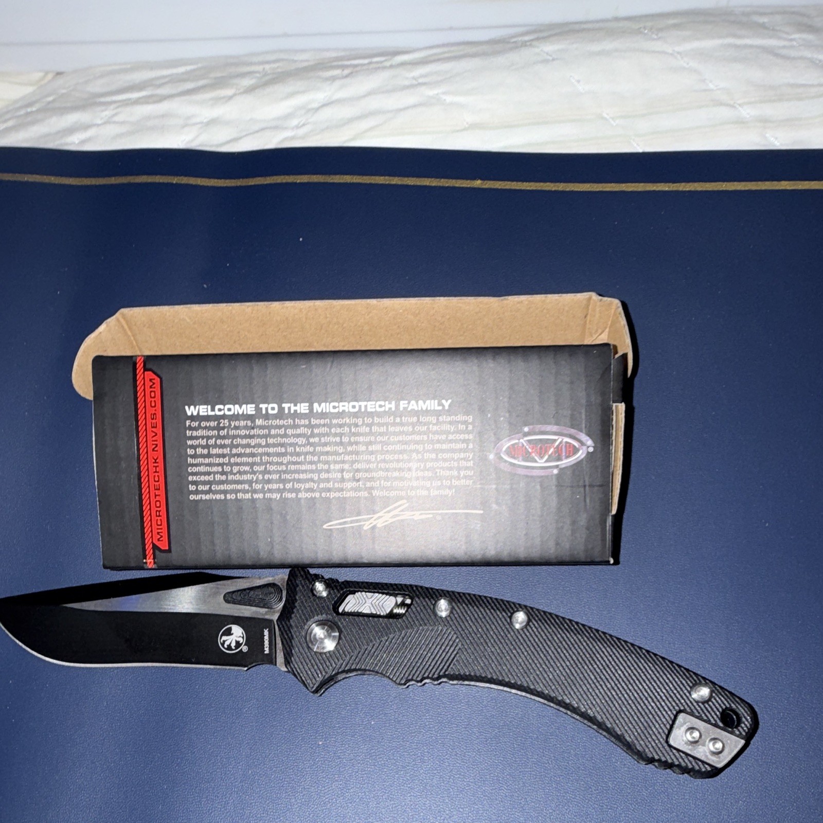Microtech M390MK Pocketknife Black Aluminum Handle Liner Lock Drop Point Plain