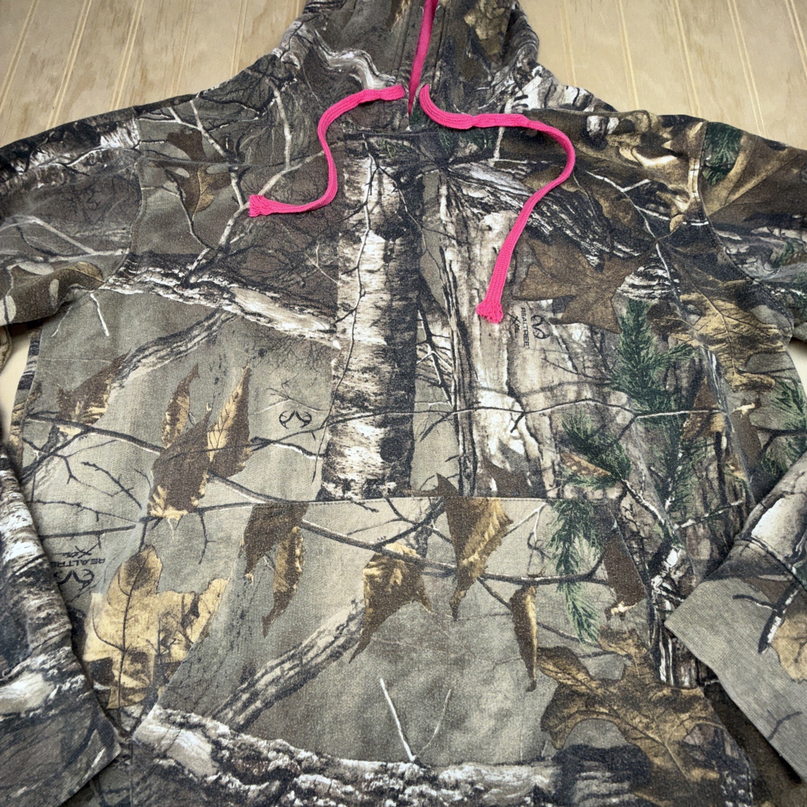Realtree Camo hooded sweatshirt Hot Pink Hood Liner Womens size Large (12-14)