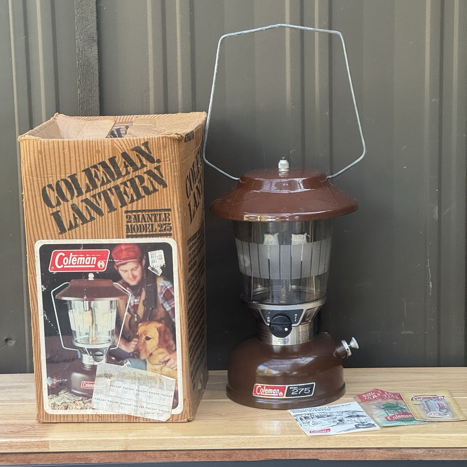 Vintage Coleman Model 275 Brown Dual Mantle Gas Camping Lantern March 1981