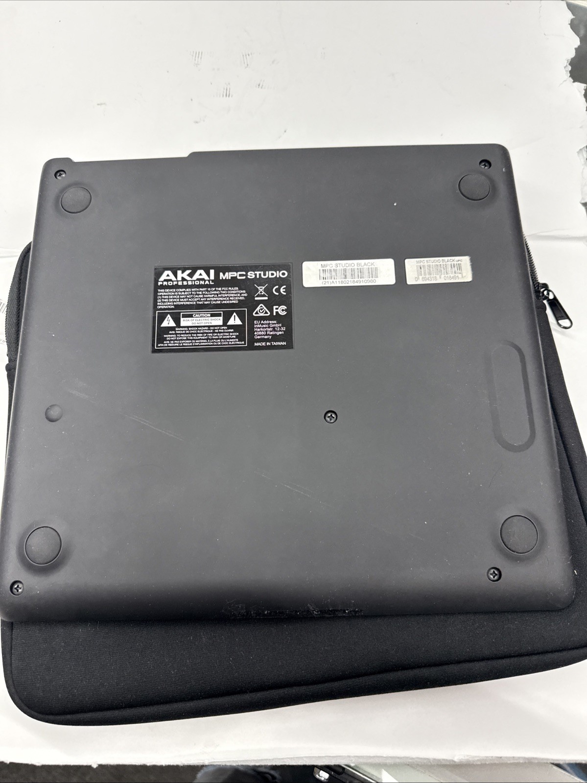 Akai Professional MPC Studio Black with case