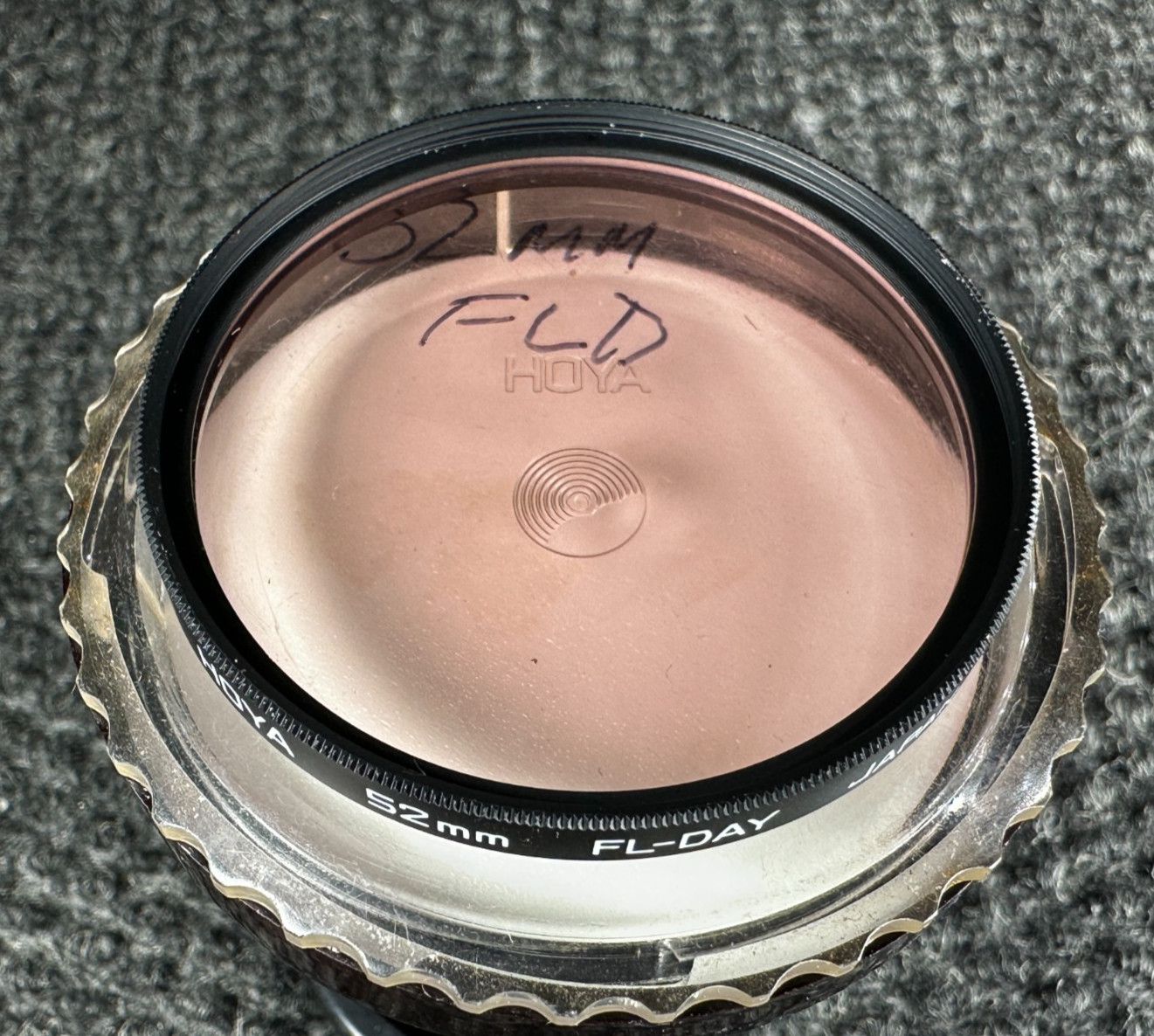 ☆ HOYA 52mm FL - Daylight Screw-On Filter ☆ With Case ☆374