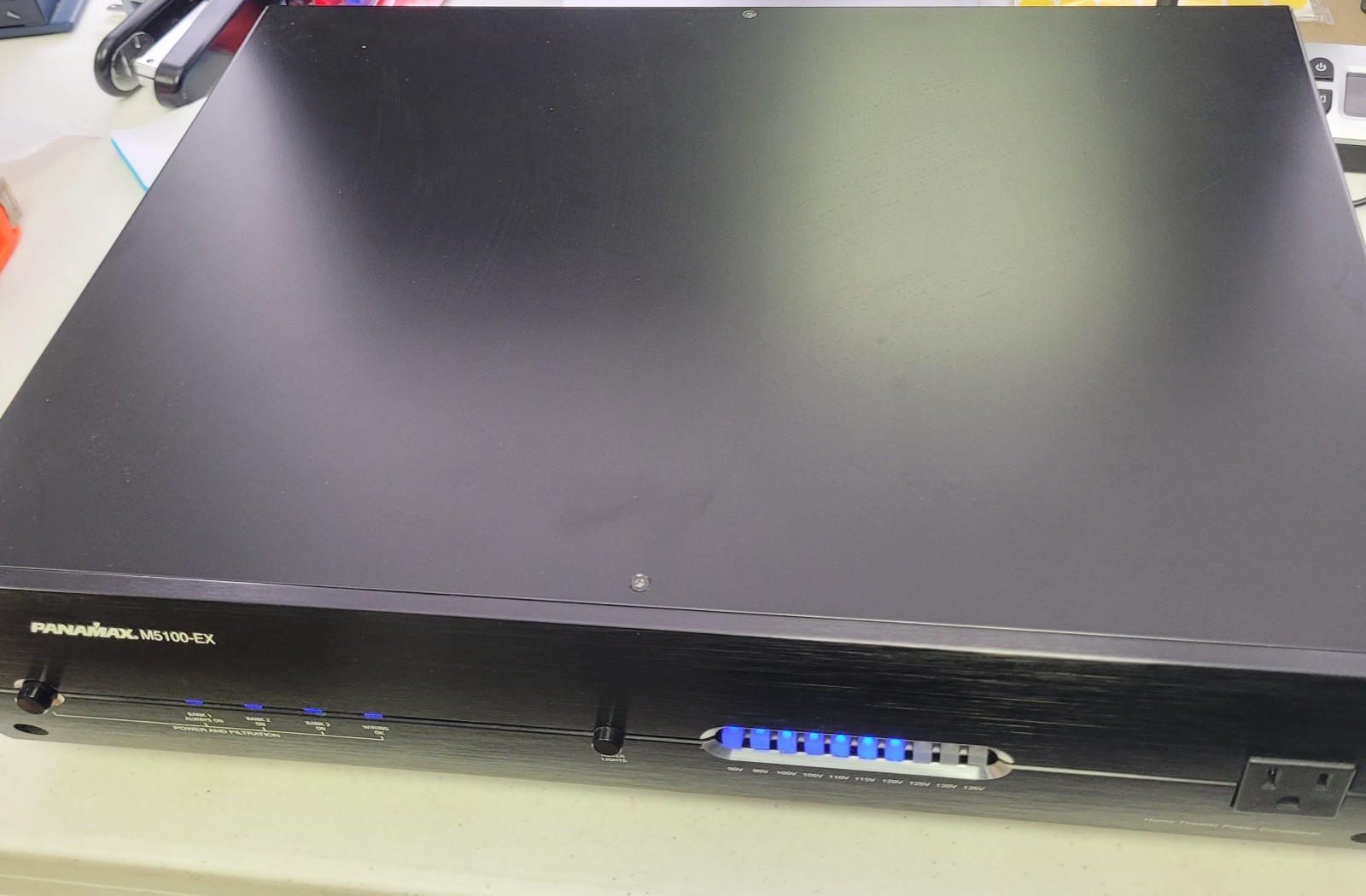 Panamax M5100-EX Surge Protector 11-Outlets Power Conditioner (MPP019820)