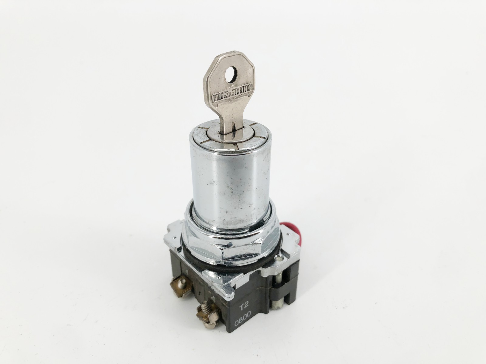 New Cutler Hammer 10250T/9100T Keyed Selector Switch 3-Pos. Maintained - No Box