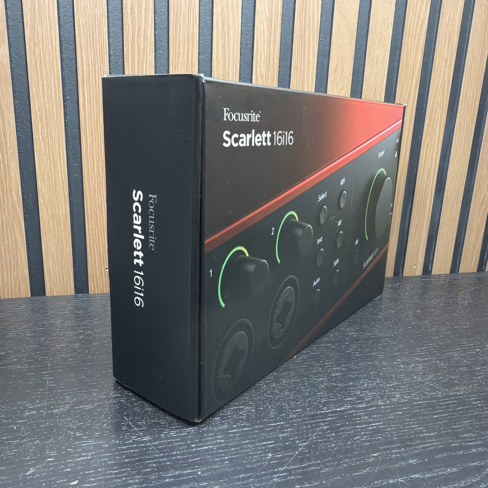 Focusrite Scarlett 16i16 USB-C Audio/MIDI Interface (4th Generation)