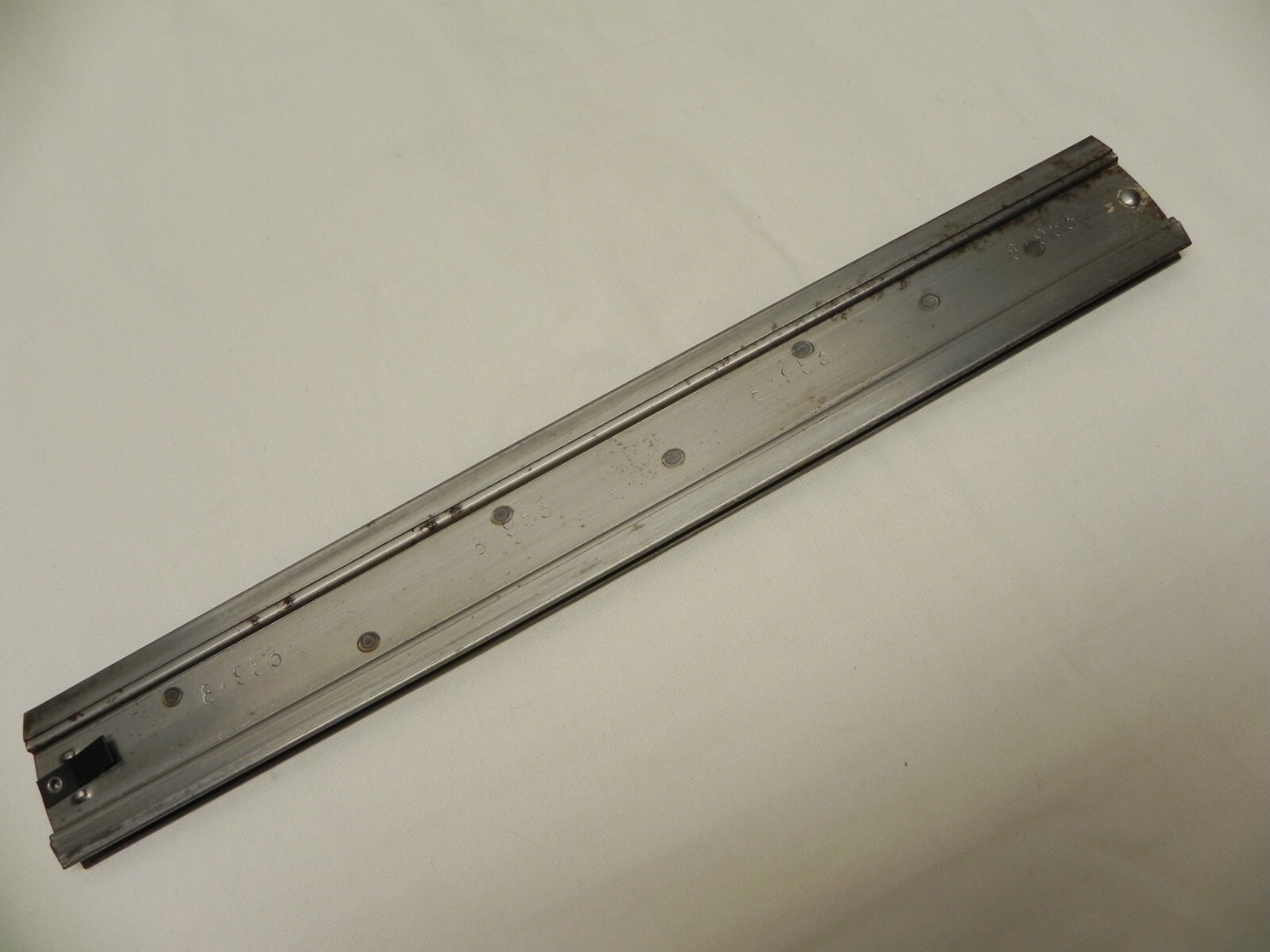 Snap-on 8-953 Friction Drawer Slide 13-1/4'' Long x 1-3/4'' Wide Flip-Top Chest