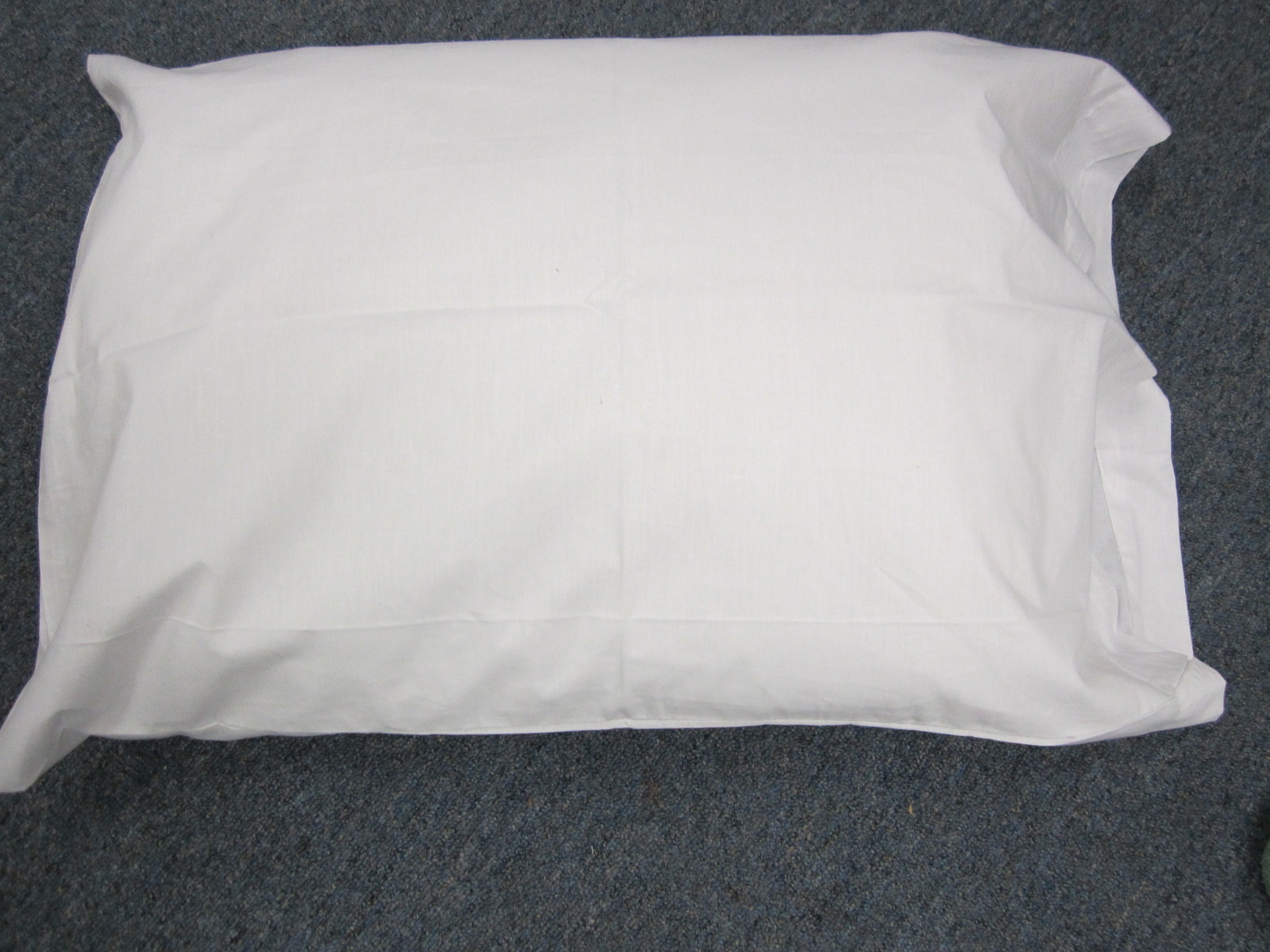 1 DOZEN PILLOW CASE WHITE T-130 MUSLIN HOTEL GRADE 12 pillow cases brand NEW