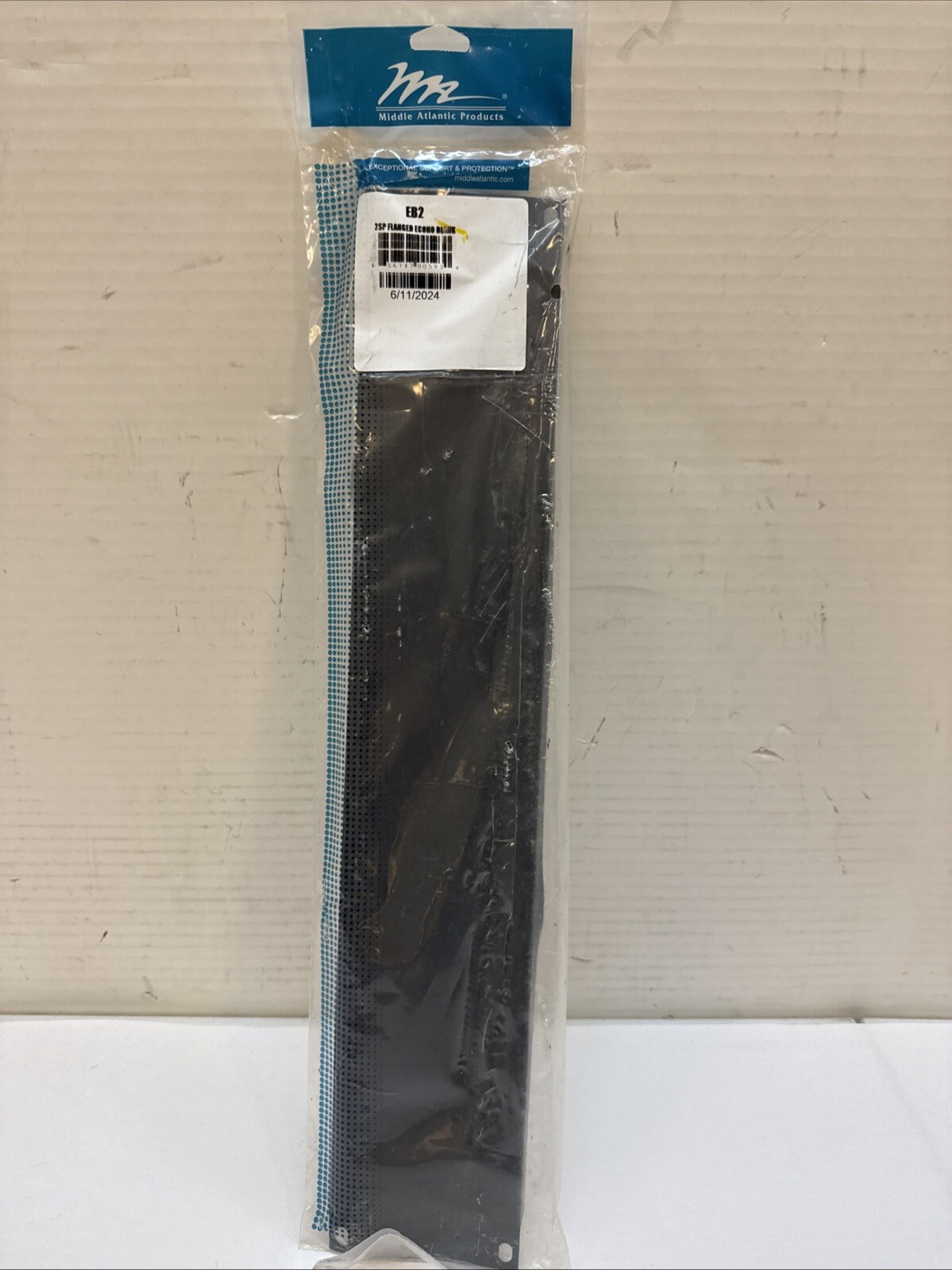 Middle Atlantic Products EB2 2SP Flanged Econo Blank Rack Panel - New