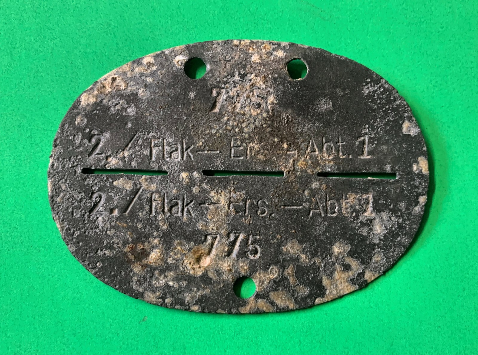 WW2 German dog tag ID identity disc soldier medal flak artillery Heer Wehrmacht