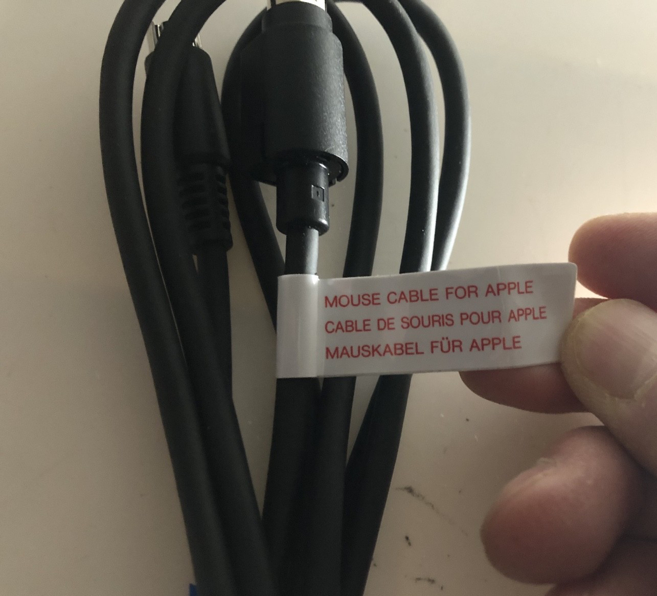 Sharp Electronics DSOCZ2031YAZZ MOUSE CABLE (MAC) for Apple