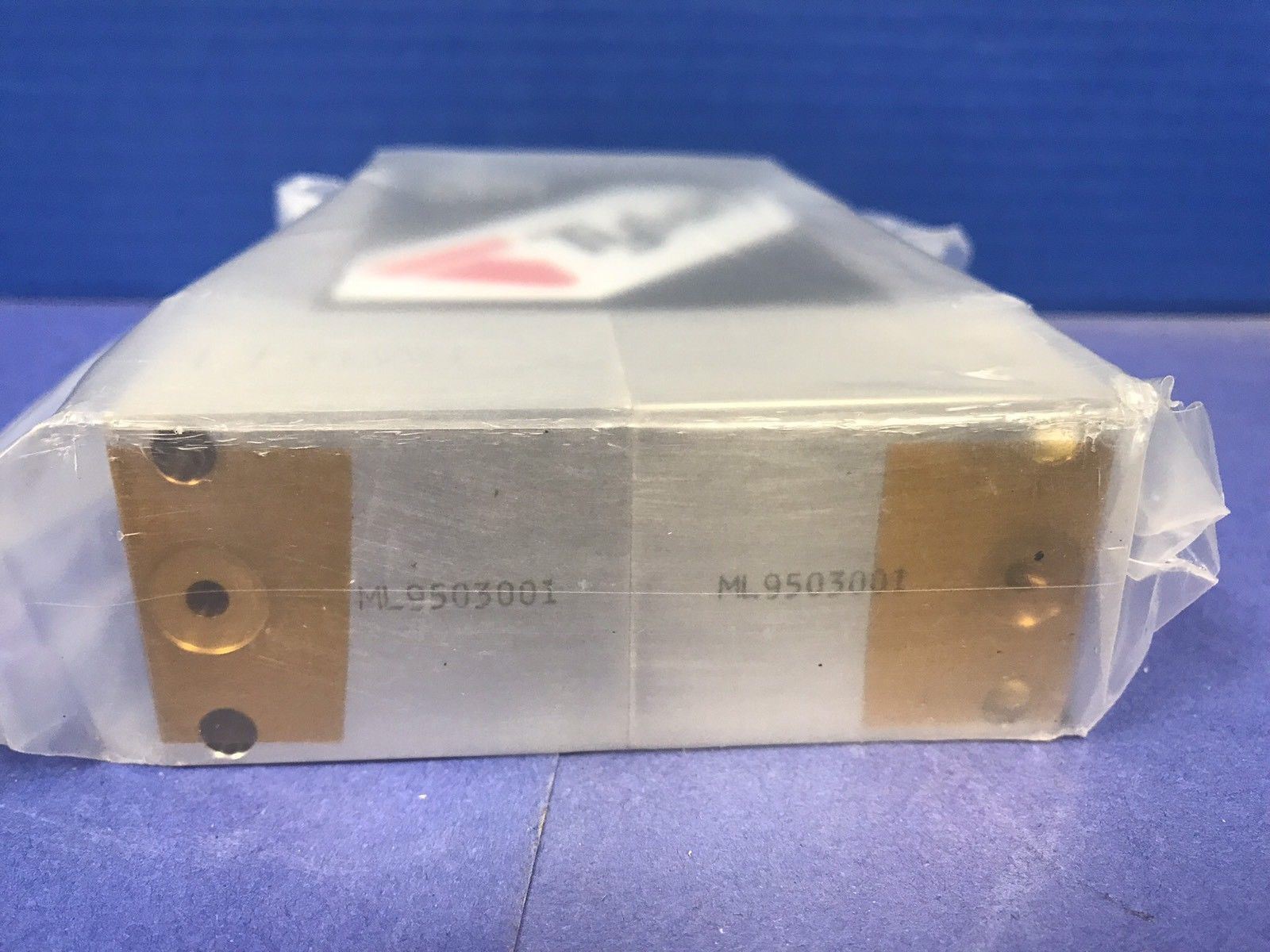 Tylan 2900 MFC Mass Flow Controller CL2, 200 SCCM, Block Mount, Rfrb