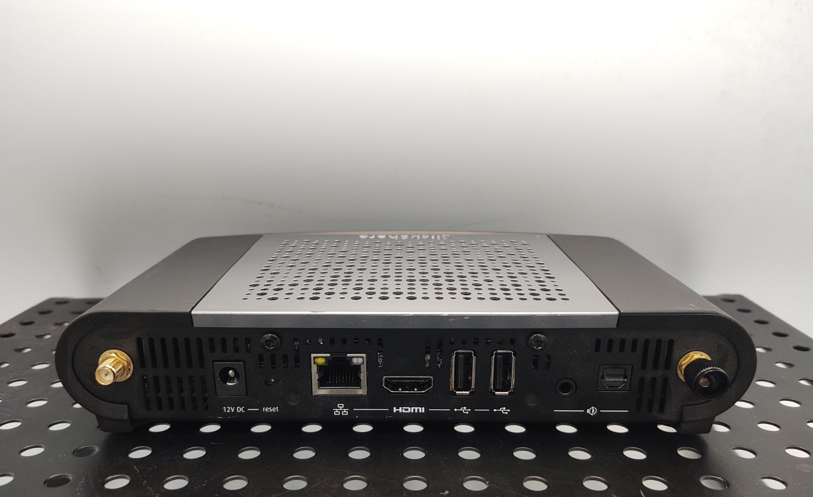 Barco Clickshare CSE-200 Wireless Presentation System R9861520 No Antennae