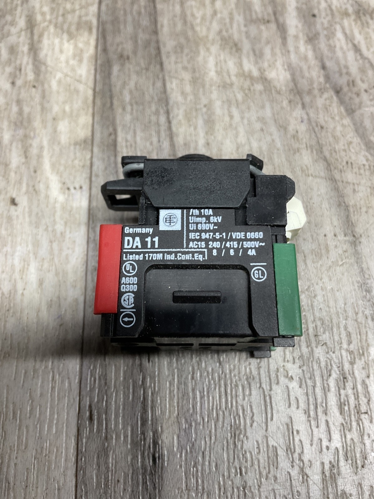 TELEMECANIQUE DF-SN11 CONTACT BLOCK DA11 #4012F147SI