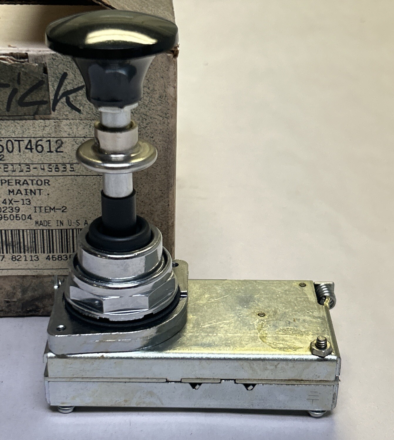 CUTLER HAMMER,10250T4612,PUSHBUTTON JOYSTICK OPERATOR SWITCH NOS