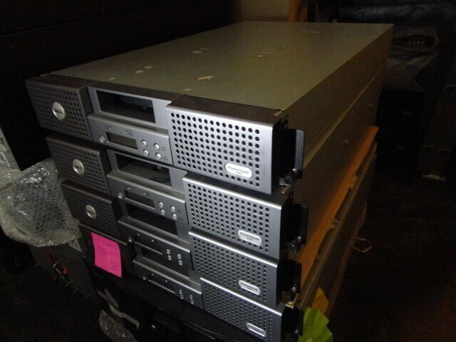DELL PV124T SAS LTO4 ULTRIUM4 HH 16Slot Tape Autoloader 1Y8W9 01Y8W9 E7-LLUAE-EG