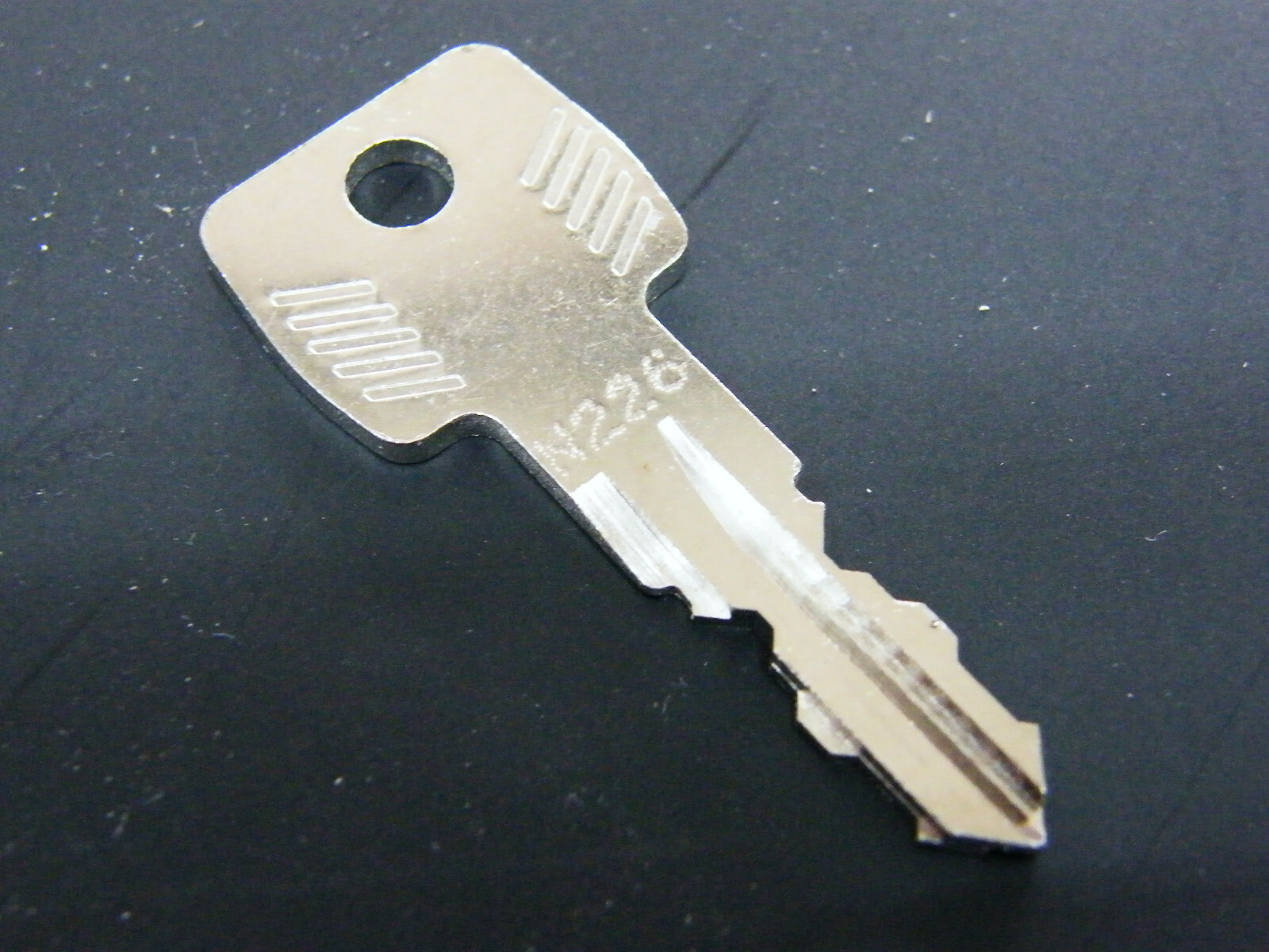 Thule Key N226 N 226 Replacement Key for Rear Rack Roof Boxes Roof Rack