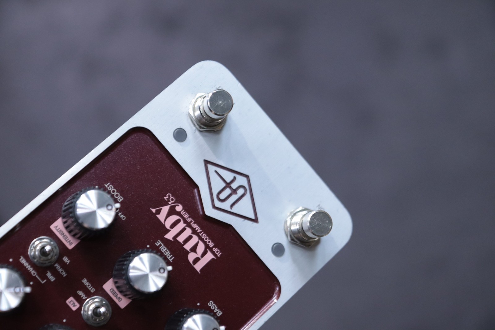 Universal Audio Ruby '63 Top Boost Amplifier UAFX Dual-Engine Effect Pedal w/Box